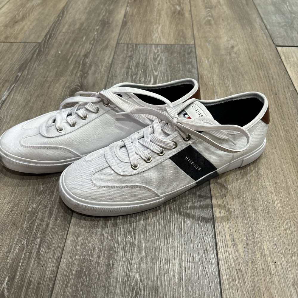 White Tommy Hilfiger shoes
